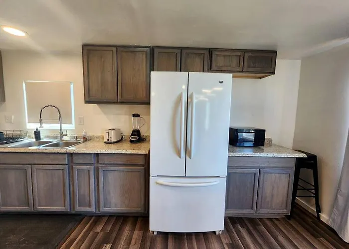 Modern With Arcade, Foosball Table And Fire Pit In Meadview, Arizona Holiday home *