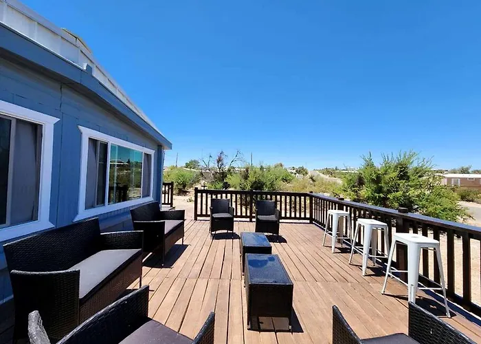 Modern With Arcade, Foosball Table And Fire Pit In Meadview, Arizona Holiday home *